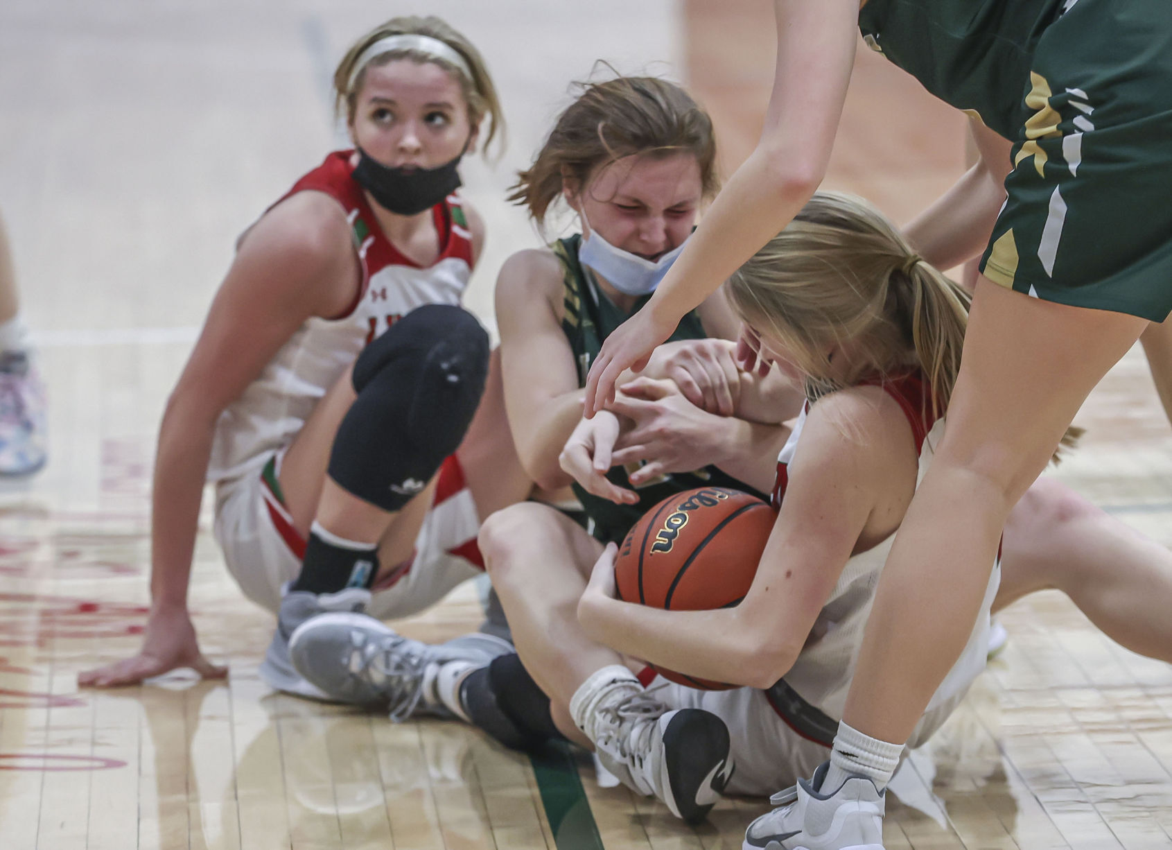 Mattoon girls at Lincoln 32 011422.JPG
